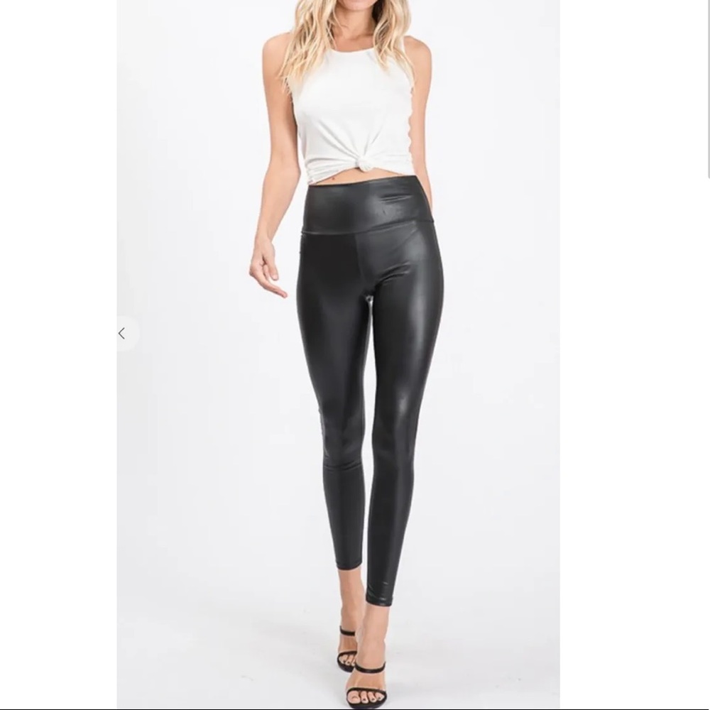 Faux leather legging